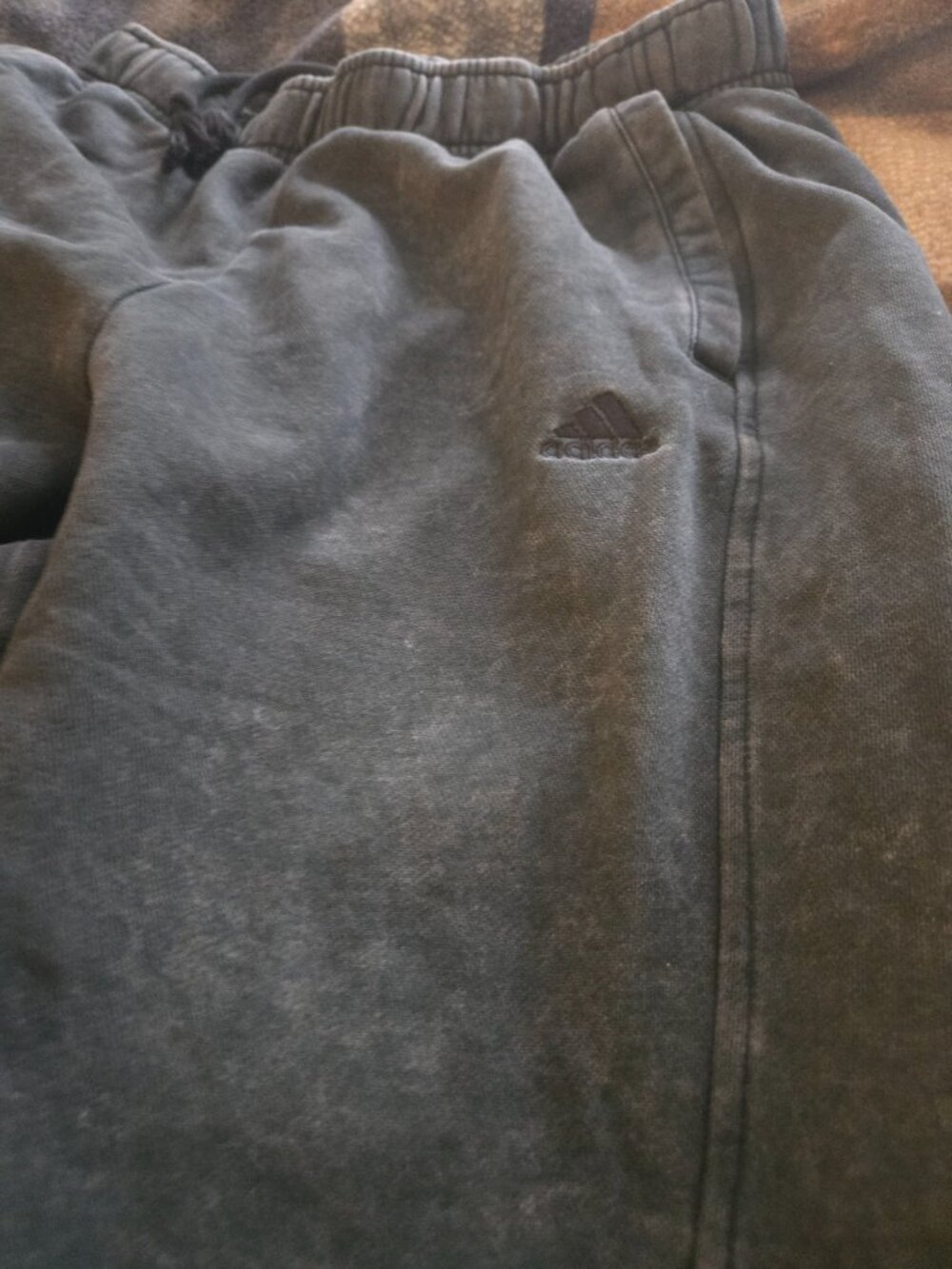 Women's adidas matching jacket and sweats - Picture 6 of 10